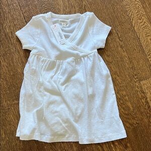 Gymboree Classic White V-Neck Top